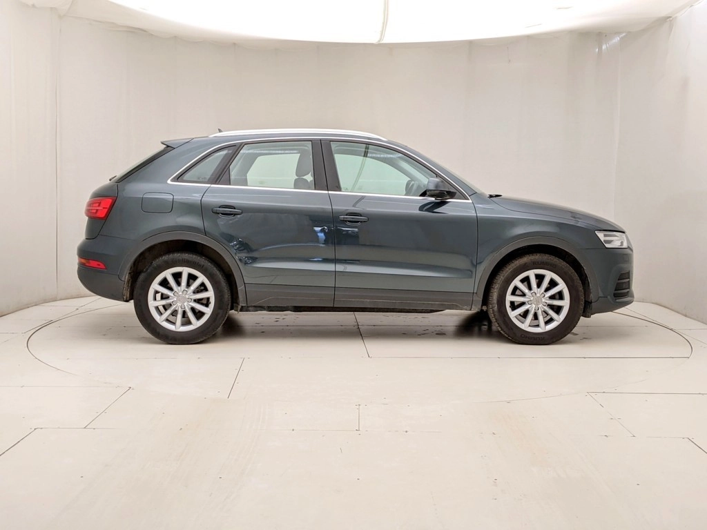 img-2 Audi Q3 Audi U1284260