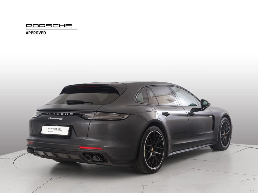img-4 Porsche Panamera Porsche U1280691