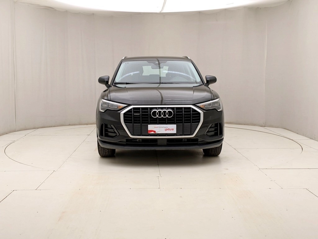 img-0 Audi Q3 Audi U1282304