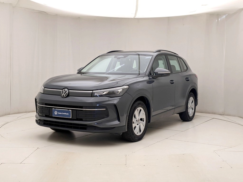 img-0 Volkswagen Tiguan Volkswagen U1284405