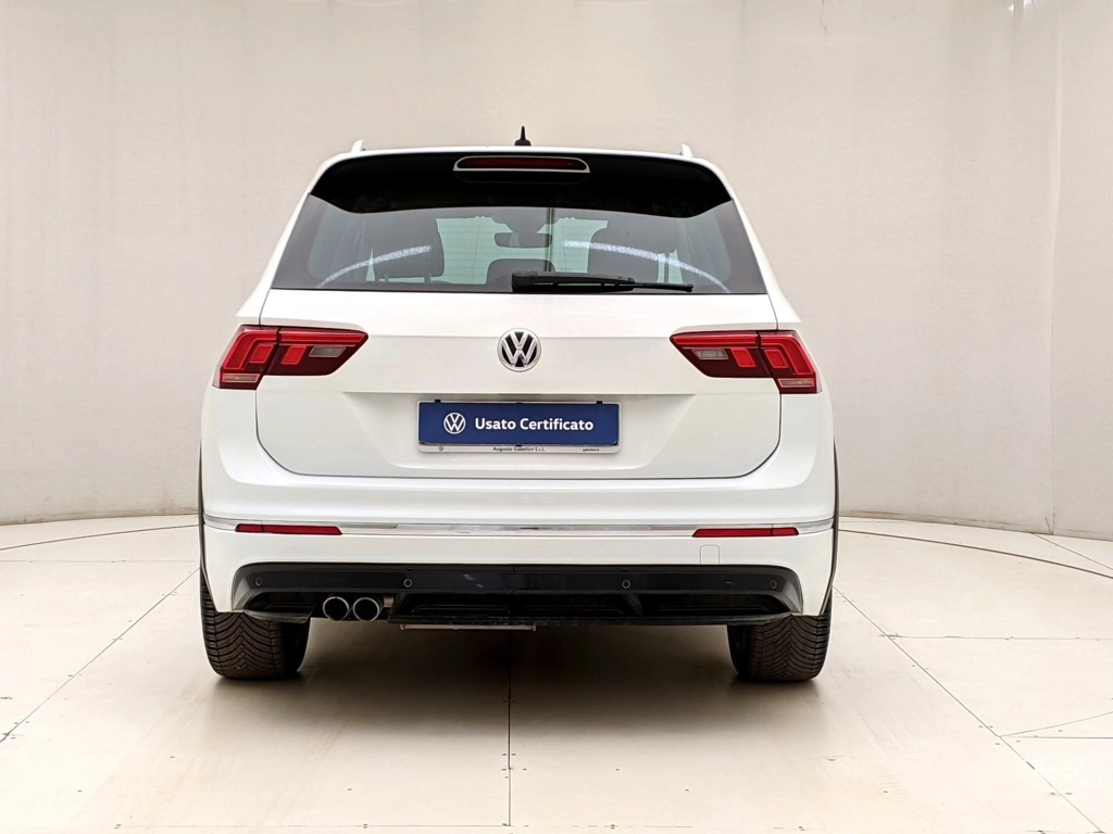 img-4 Volkswagen Tiguan Volkswagen U1283376
