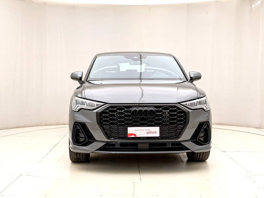 img-1 Audi Q3 Audi U1283905