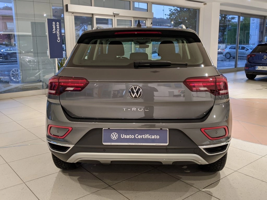 img-4 Volkswagen T-Roc Volkswagen U1283375