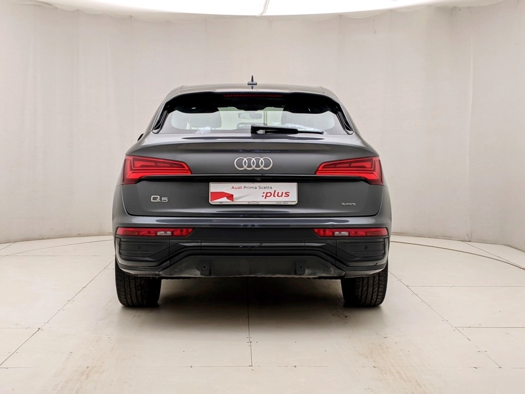 img-4 Audi Q5 Audi U1284241