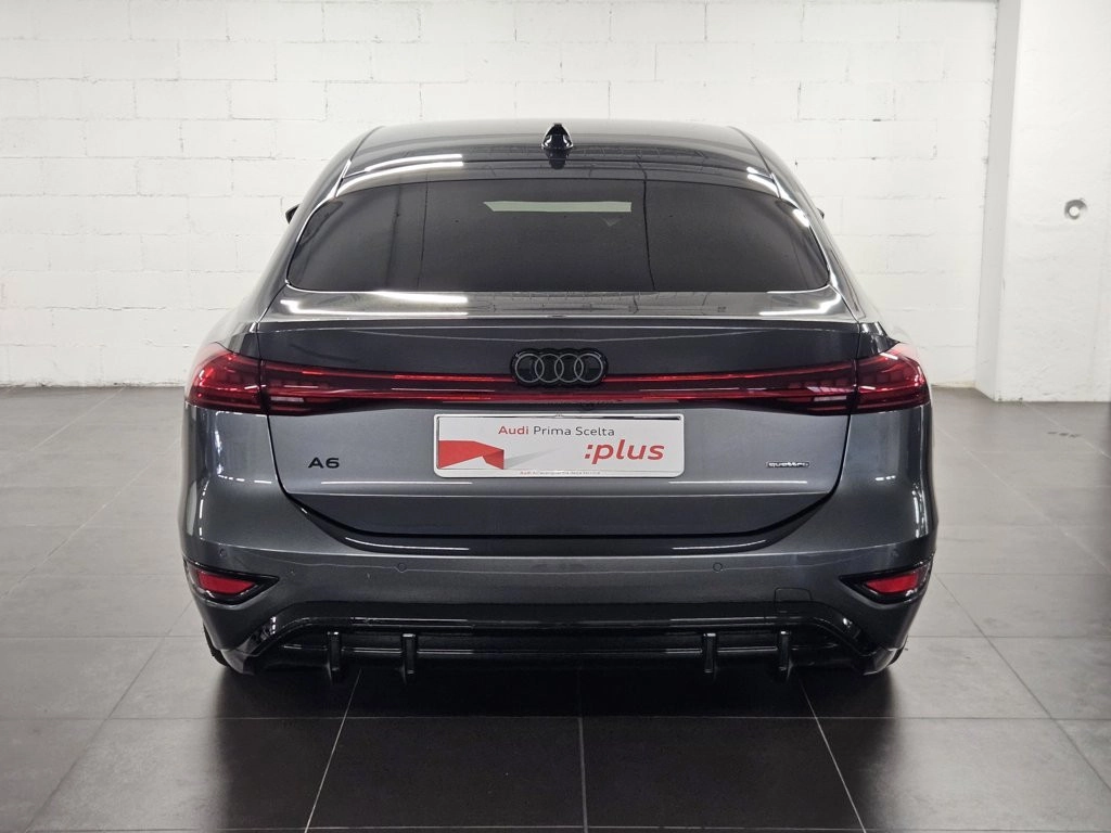 img-4 Audi e-tron Audi U1284316
