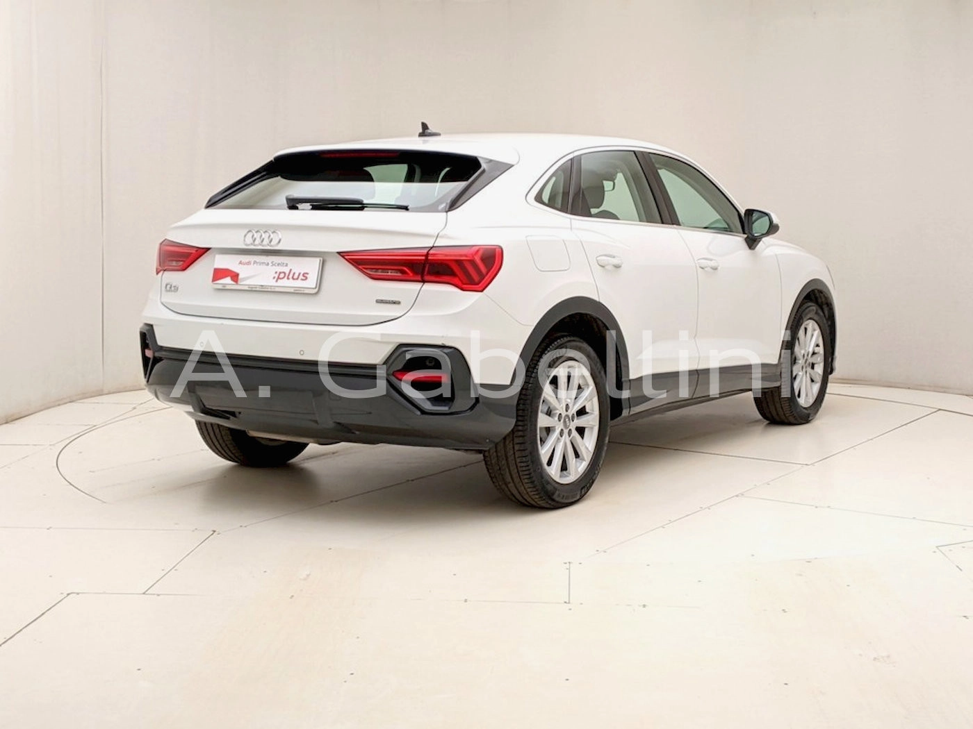 img-3 Audi Q3 Audi U1283947
