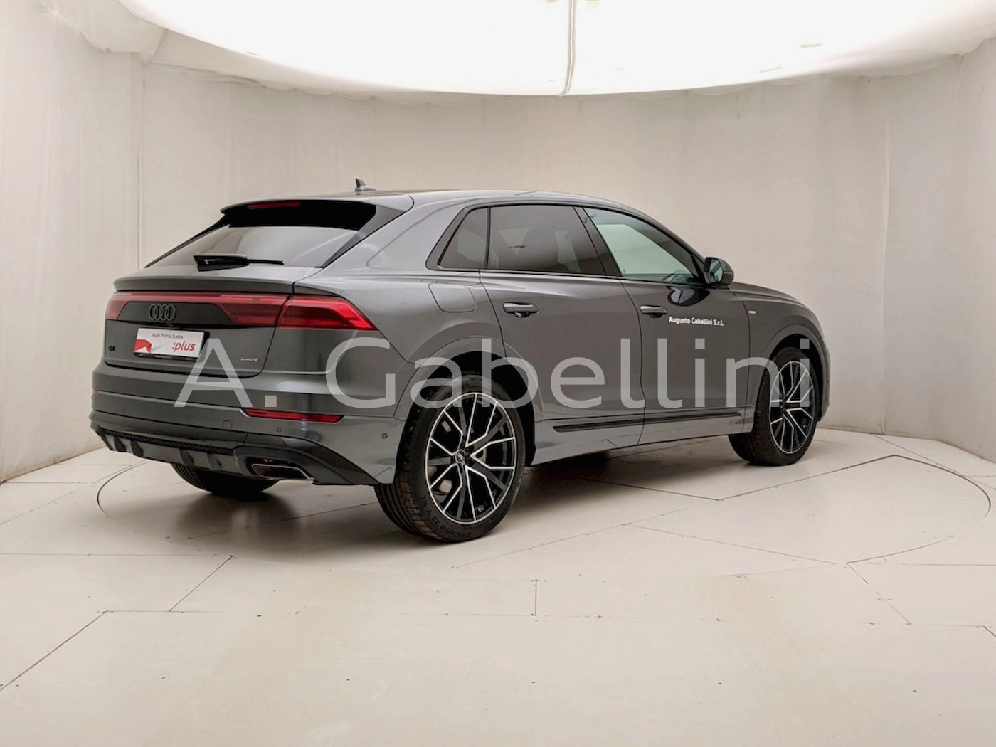 img-3 Audi Q8 Audi N1250034