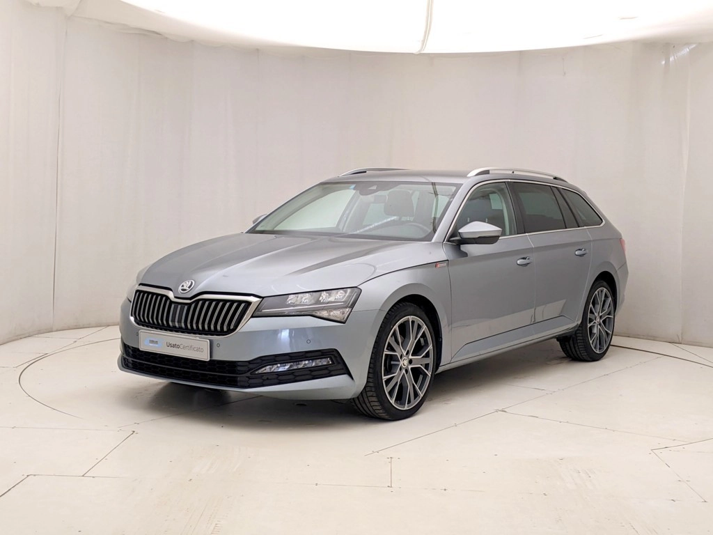 img-0 Skoda Superb Skoda U1284424