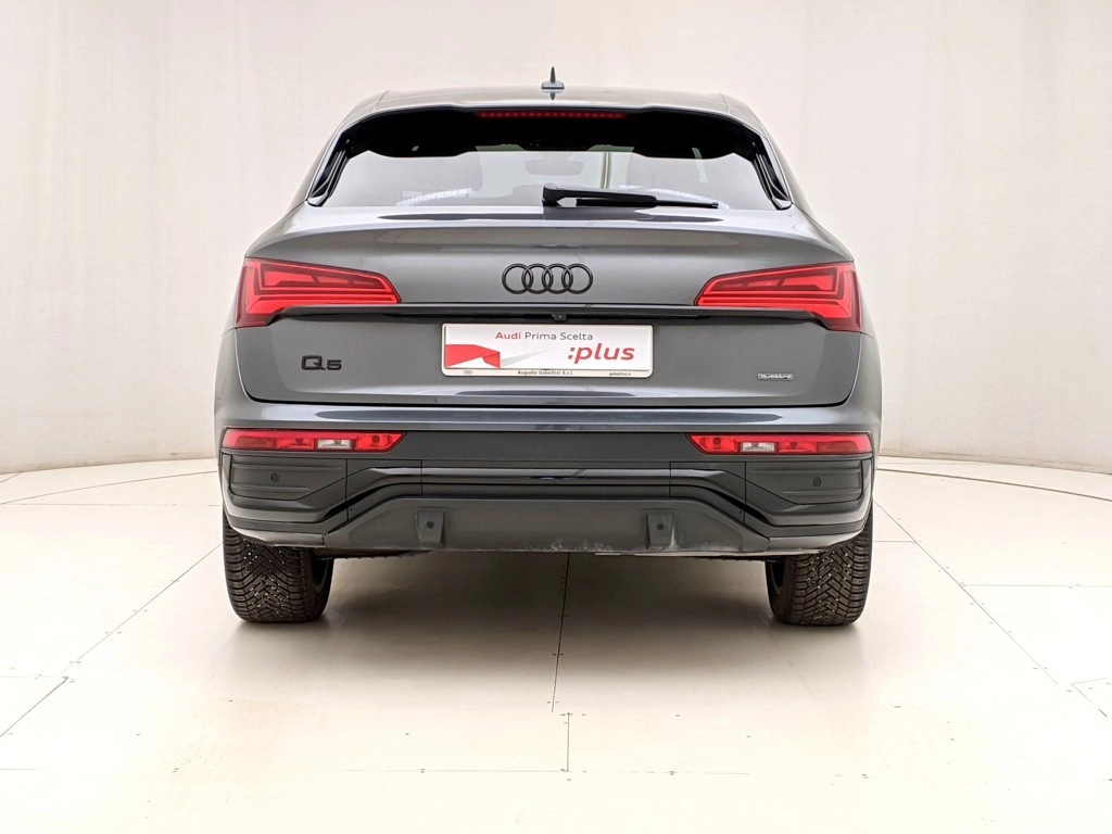 img-4 Audi Q5 Audi U1284188