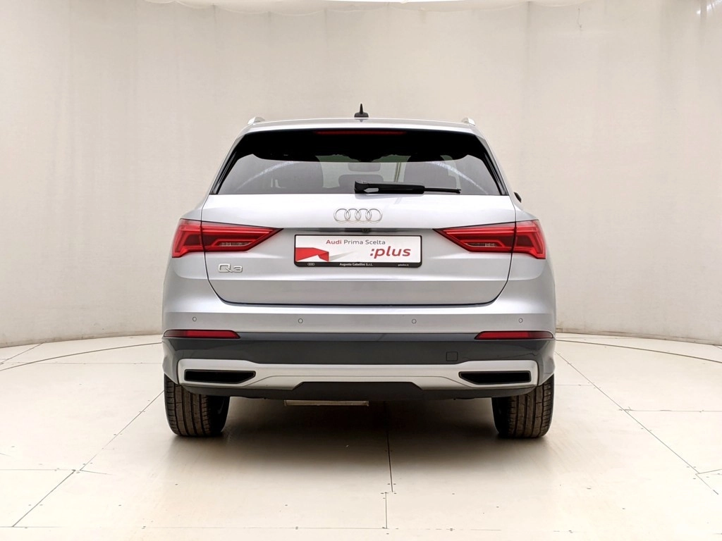 img-4 Audi Q3 Audi U1283478