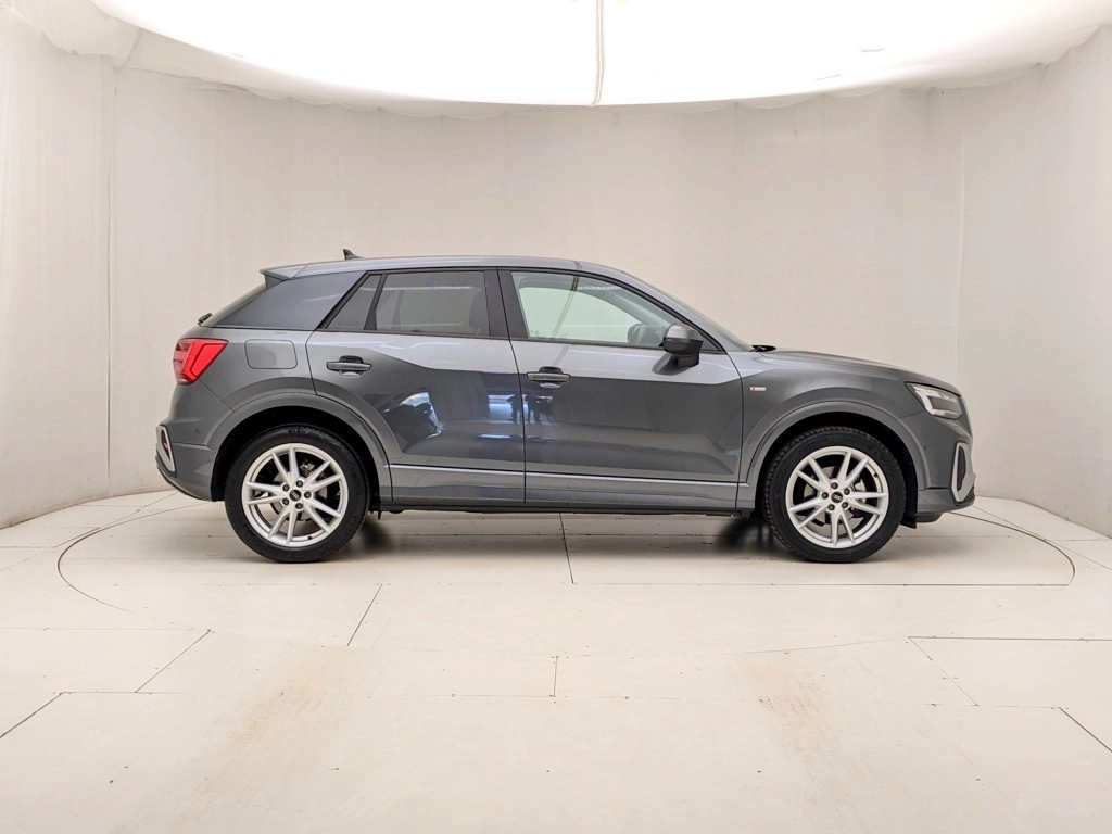 img-2 Audi Q2 Audi U1284315