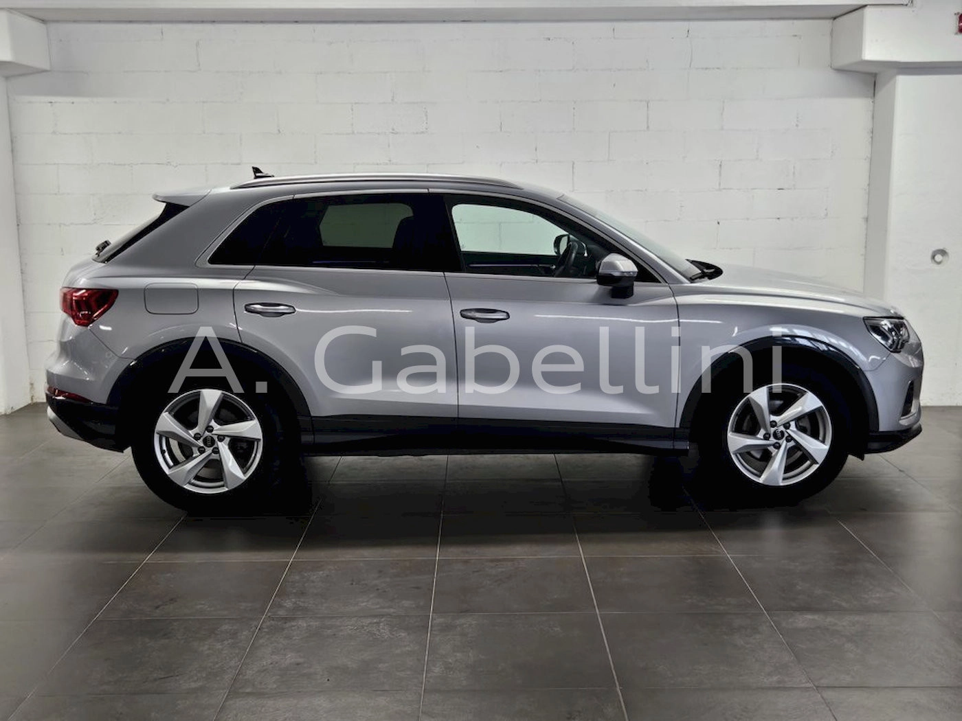img-2 Audi Q3 Audi U1283856