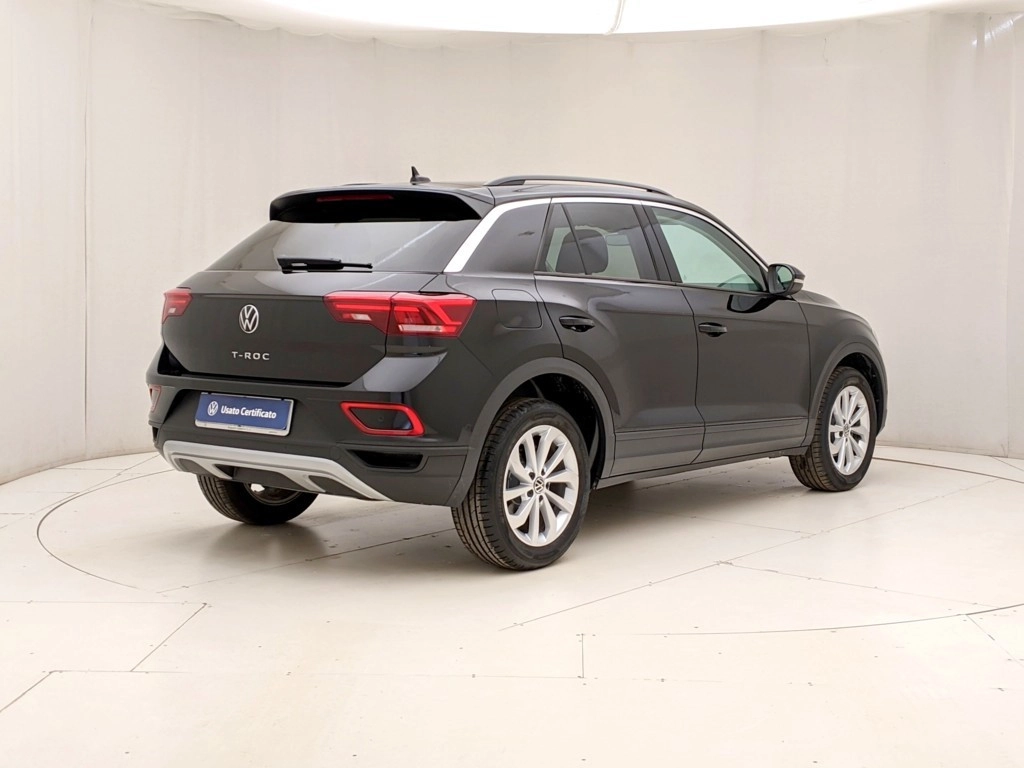 img-3 Volkswagen T-Roc Volkswagen U1283780