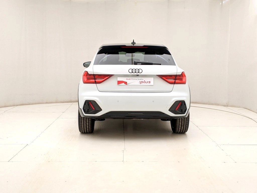 img-4 Audi A1 Audi U1284722