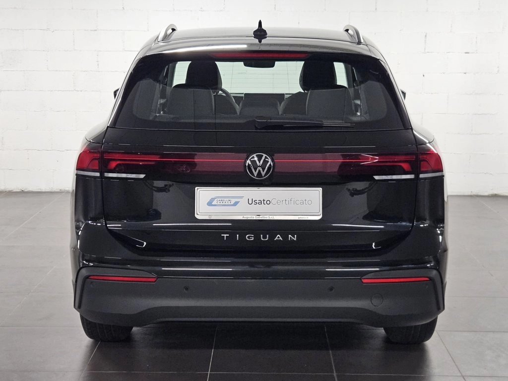 img-4 Volkswagen Tiguan Volkswagen U1283445