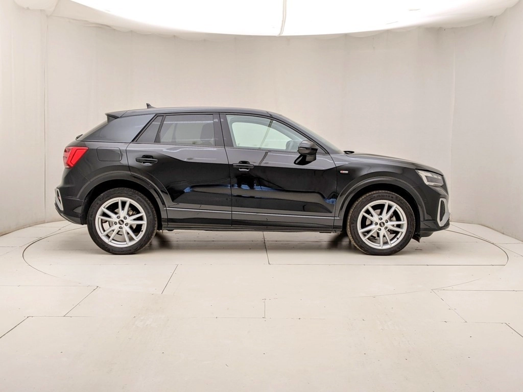 img-2 Audi Q2 Audi U1284060