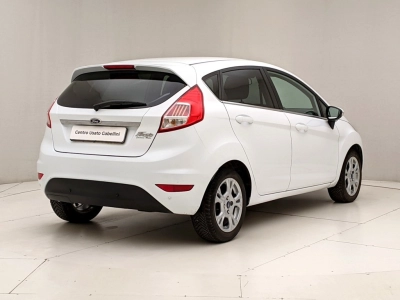 Ford Fiesta - U1282413 