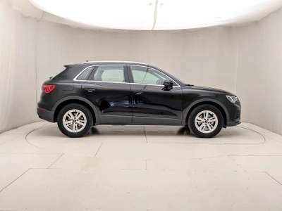 Audi Q3 - U1282984 