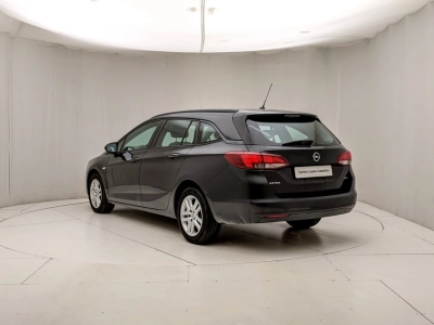 Opel Astra - U1282747 