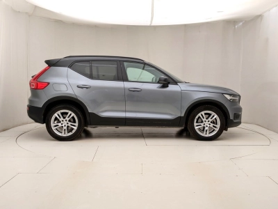 Volvo XC40 - U1283880 