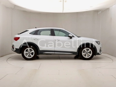 Audi Q3 - U1282963 