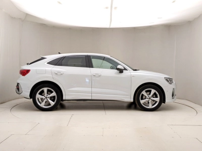 Audi Q3 - U1283331 