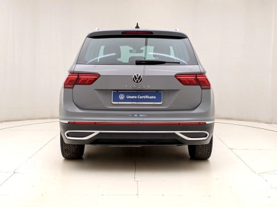 Volkswagen Tiguan - U1283501 