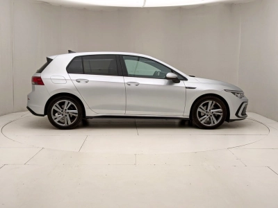 Volkswagen Golf - U1282536 