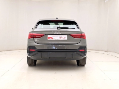 Audi Q3 - U1283460 