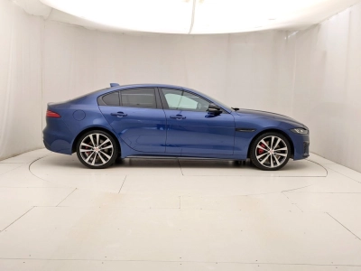 Jaguar XE - U1283553 