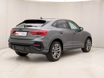 Audi Q3 - U1284445 