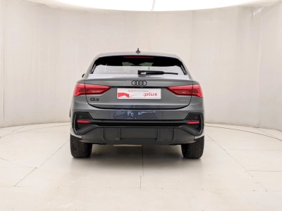 Audi Q3 - U1284445 