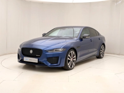 Jaguar XE - U1283553 