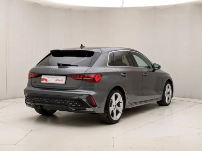 Audi Audi - U1282687 