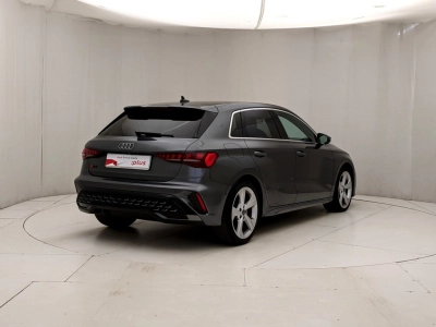 Audi Audi - U1282688 