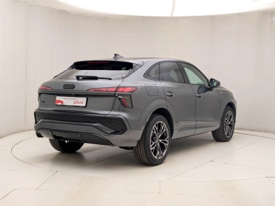 Audi Q3 - U1283979 