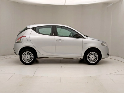 Lancia Ypsilon - U1282645 