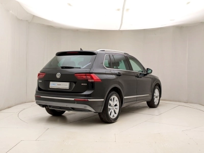 Volkswagen Tiguan - U1284046 