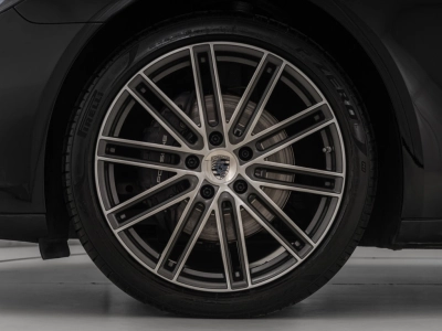 Porsche Panamera - U1283493 