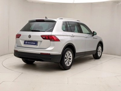 Volkswagen Tiguan - U1281411 