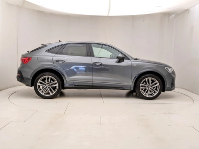 Audi Q3 - U1284445 