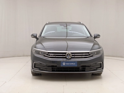 Volkswagen Passat - U1282922 