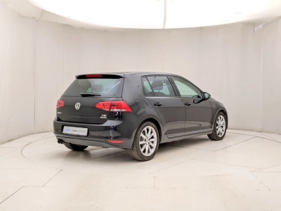 Volkswagen Golf - U1284053 