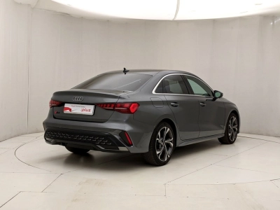 Audi Audi - U1282690 