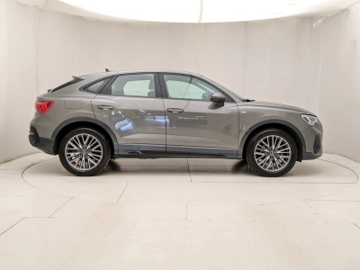 Audi Q3 - U1283460 