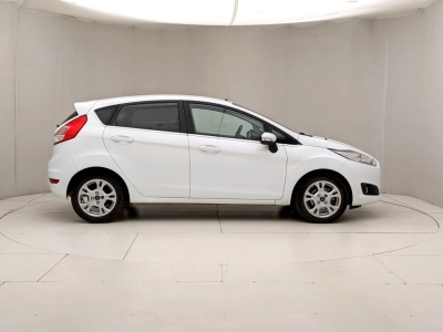 Ford Fiesta - U1282413 