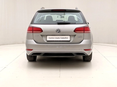 Volkswagen Golf - U1282397 