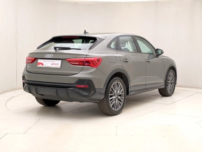 Audi Q3 - U1283460 