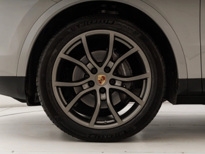 Porsche Cayenne - U1280994 