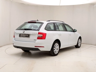Skoda Octavia - U1283144 